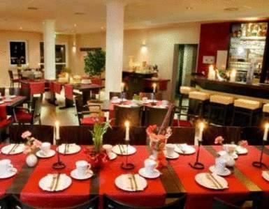 Hotel & Restaurant 4 Winden Windhagen Bagian luar foto